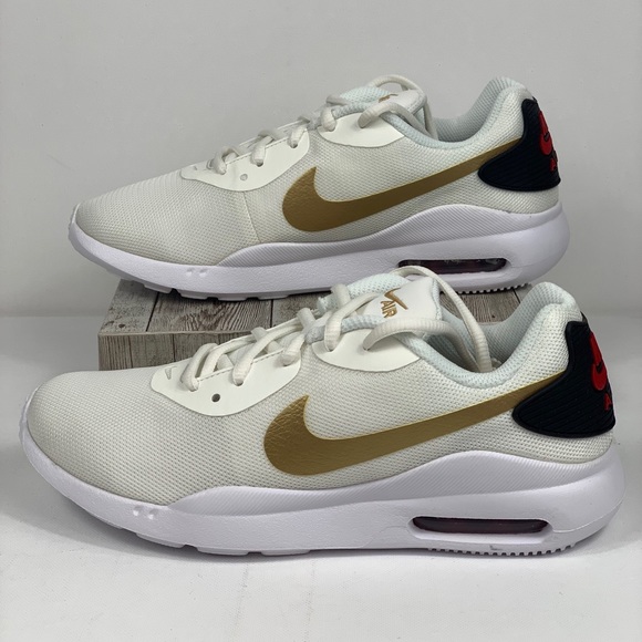 womens air max oketo